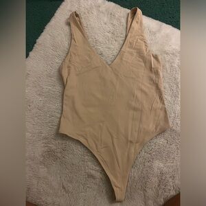 Aritizia V-Neck bodysuit